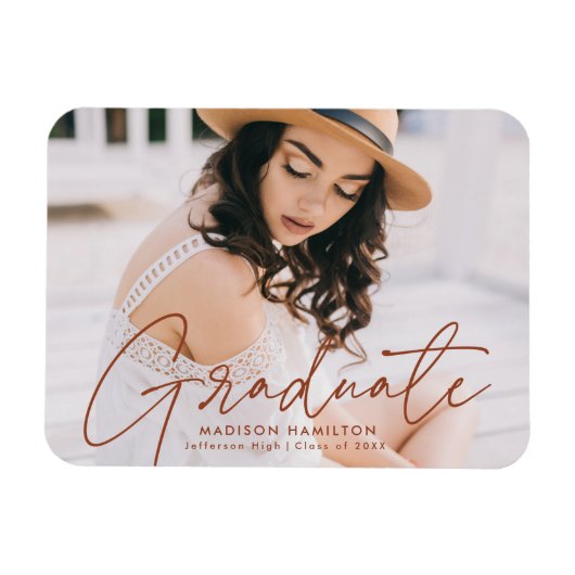 Modernes Graduate Terracotta Script Foto Abschluss Magnet (Horizontal)