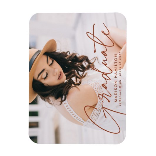 Modernes Graduate Terracotta Script Foto Abschluss Magnet (Vertikal)