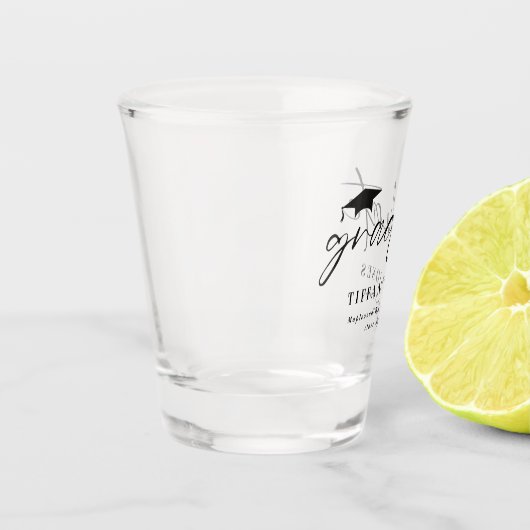 Modernes Graduate White Script 4 Fotos Abschluss Schnapsglas (Links)