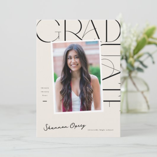 Modernes Gradute Einladung (Stehend Vorderseite)