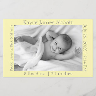 Modernes Grau auf Pastel Yellow Birth Scrapbook Pa