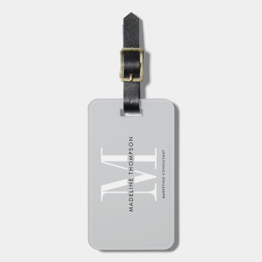 Modernes Grau-Weiß-Monogramm Gepäckanhänger (Vorderseite vertikal)