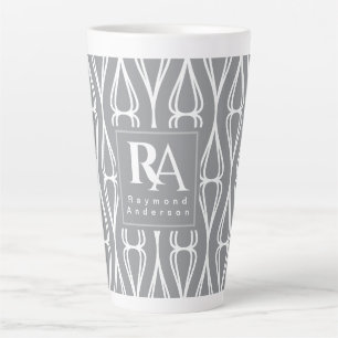 Modernes, grau-weißes Muster-Monogramm Milchtasse