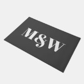 Modernes, grau-weißes Zierpaar, monogramm Fußmatte (Schrägansicht)