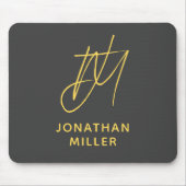 Modernes Graugelbes Monogramm Mousepad (Vorne)