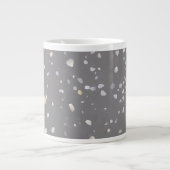Modernes Gray Terrazzo Jumbo-Tasse (Vorderseite)