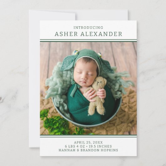 Modernes Green Boy Foto Geburtserklärung Einladung (Vorderseite)