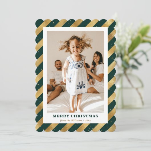 Modernes Green Gold Foto Frohe Weihnachten (Stehend Vorderseite)