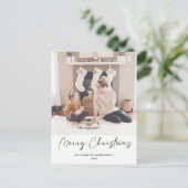 Modernes Green Script Foto Minimalistischer Weihna Feiertagspostkarte (Stehend Vorderseite)