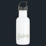 Modernes, grün Personalisiertes Monogramm und Name Edelstahlflasche<br><div class="desc">Die moderne Sage Green Personalisiert Monogram und Name Stainless Steel Water Bottle ist stilvoll und funktionell. Es zeichnet sich durch eine schlanke, grüne Oberfläche aus und ist mit dem Monogramm und dem Namen angepasst, was es zu einem einzigartigen Accessoire macht. Aus hochwertigem Edelstahl gefertigt, ist es haltbar und so konzipiert,...</div>