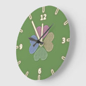 Modernes grünes irisches Kleeblatt, St. Patrick's Große Wanduhr (Winkel)