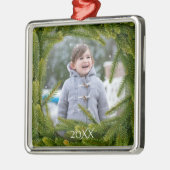 Modernes grünes Kiefernwald-Overlay-Foto Silbernes Ornament (Links)