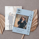Modernes handgeschriebenes Foto Save the Date Dust<br><div class="desc">Das moderne handgeschriebene Foto Save the Date vorstellen - ein Stück,  das wirklich mit Ihrer einzigartigen Liebe-Story passt. Dieser rett-the-date verbindet den Charme des handgeschriebenen Schriftartes mit dem Komfort eines modernen Designs und bietet einen eleganten und dennoch intimen Anklang,  der Ihre Gäste sicher begeistern wird.</div>