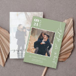 Modernes handgeschriebenes Foto Save the Date Sage<br><div class="desc">Das moderne handgeschriebene Foto Save the Date vorstellen - ein Stück,  das wirklich mit Ihrer einzigartigen Liebe-Story passt. Dieser rett-the-date verbindet den Charme des handgeschriebenen Schriftartes mit dem Komfort eines modernen Designs und bietet einen eleganten und dennoch intimen Anklang,  der Ihre Gäste sicher begeistern wird.</div>