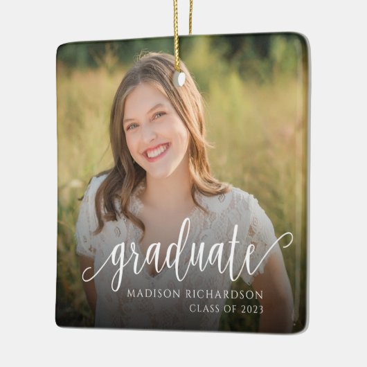 Modernes handgeschriebenes Script-Abschluss-Foto Keramikornament (Links)