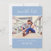 Modernes handgeschriebenes Script Cloud Blue Weddi Save The Date (Vorderseite)