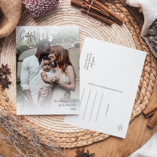 Modernes, handgeschriebenes Script dankbar Volles Feiertagspostkarte