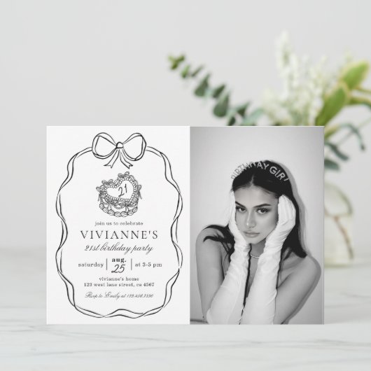 Modernes handgezeichnetes Black Bow Girl Geburtsta Einladung (Stehend Vorderseite)