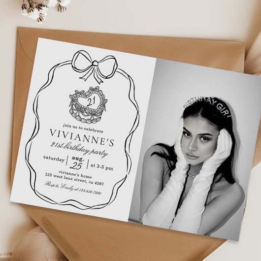Modernes handgezeichnetes Black Bow Girl Geburtsta Einladung