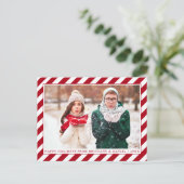 Modernes Happy Holidays Red Stripes Foto Postkarte (Stehend Vorderseite)