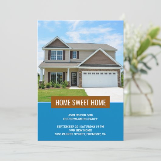 Modernes Haus Foto Housewarming Party Einladung (Stehend Vorderseite)