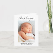 Modernes Heart Script Custom Newborn Baby Foto als Dankeskarte (Vorderseite)