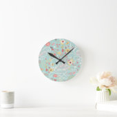 Modernes helles romantisches Muster Runde Wanduhr (Zuhause)