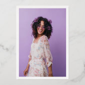 Modernes hello 30 Geburtstag Foto lila Goldskript Folieneinladung (Rückseite)