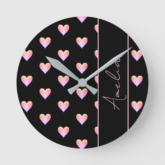 Modernes Herz Schwarz Rosa Personalisiert Runde Wanduhr (Vorderseite)