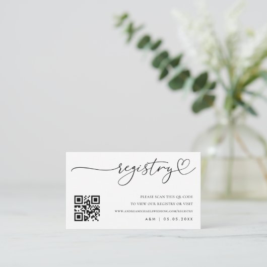 Modernes Herz-Script Qr Code Wedding Gift Registry Begleitkarte (Stehend Vorderseite)