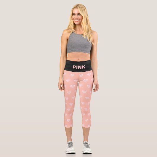 Modernes Herzmuster und bearbeitbarer rosa Text Capri Leggings (Vorderseite)