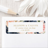 Modernes Hochzeitslabel mit Blumen und Blumen