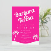 Modernes Hot Pink Barbiecore Trendy Beach Wedding Einladung (Stehend Vorderseite)