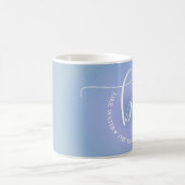 Modernes inspirierendes Zitat Blue Be Water Coffee Kaffeetasse (Mittel)