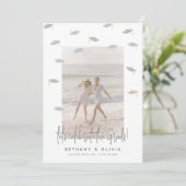 Modernes Joint Graduate Abschluss Celebration Einladung (Stehend Vorderseite)