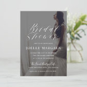 Modernes Kalligrafie-Brautparty-Foto Einladung (Stehend Vorderseite)