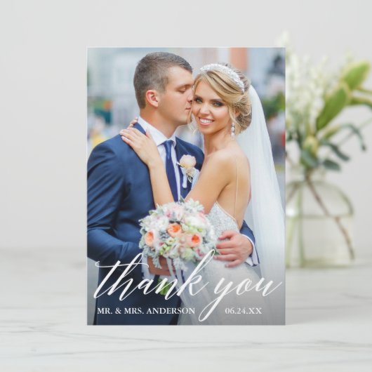 Modernes Kalligrafie-Foto für Brauthöfe Dankeskarte (Stehend Vorderseite)