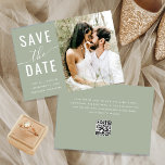Modernes Kalligrafie-Käfig-Foto QR-Code Save The Date<br><div class="desc">Mit unserer Boho Save the Date Einladung verkünden Sie Ihren Hochzeitstag auf elegante und stilvolle Weise! Dieses moderne Design vereint Elemente rustikalen Charmes und kalligraphischer Eleganz für einen einzigartigen Look. Die Salbei-grüne Farbe ist eine schöne und vielseitige Wahl, die Ihrem großen Tag eine Touch natürlicher Eleganz verleiht. Die Einladung enthält...</div>