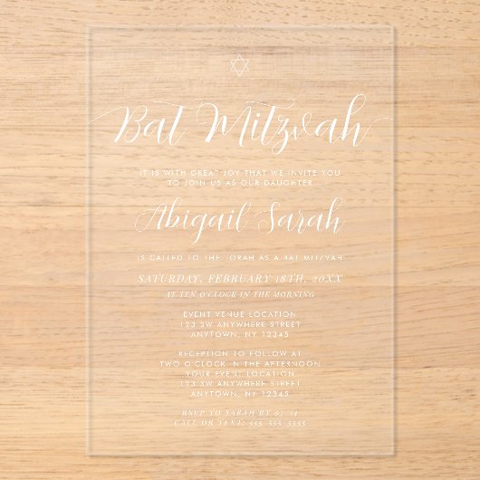 Modernes Kalligrafie Script Bat Mitzvah Acryleinladungen (Vorderseite)