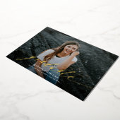 Modernes Kalligrafie-Script mit zwei Fotos Abschlu Folieneinladung (Gedreht)