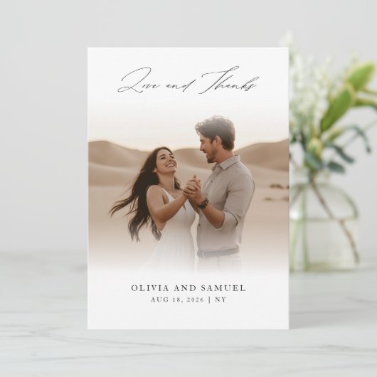 Modernes Kalligrafie-Skript Einfaches Hochzeitssze Dankeskarte (Stehend Vorderseite)