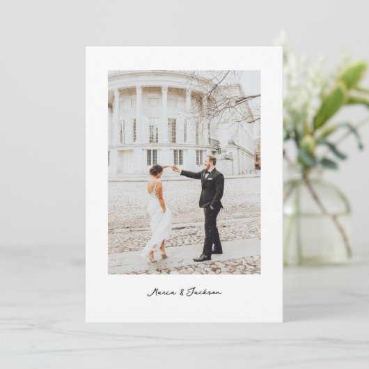 Modernes kalligrafisches Hochzeitsstichtum-Foto Dankeskarte (Stehend Vorderseite)