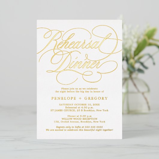 Modernes Kalligraphie zeitloses Gold Die Nacht zuv Folieneinladung (Stehend vorne)