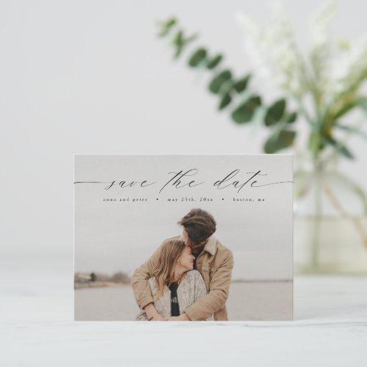 Modernes kalligraphisches Foto Save the Date Postk Postkarte (Stehend Vorderseite)