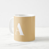 Modernes Kamelbeige-Monogramm-Anfangsbuchstaben Kaffeetasse (Vorderseite Links)
