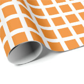 Modernes kariertes, orangefarbenes Rastermuster Geschenkpapier (Rolleneckpunkt)