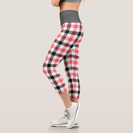 Modernes Kariertes Tartan-Muster Capri Leggings (Links)