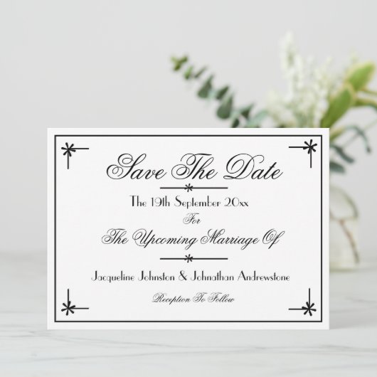 Modernes Klassik Romantisches Weiß Save the Date Ankündigung (Stehend Vorderseite)