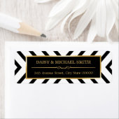 Modernes, klassisches Schwarz-weißes Linienmuster (Insitu)