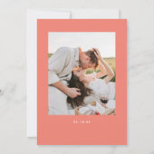 Modernes Korallenrosa QR Code & Foto Hochzeit Save The Date (Rückseite)